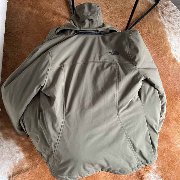 The North face dark olive green jacket - Picture 3 of 4